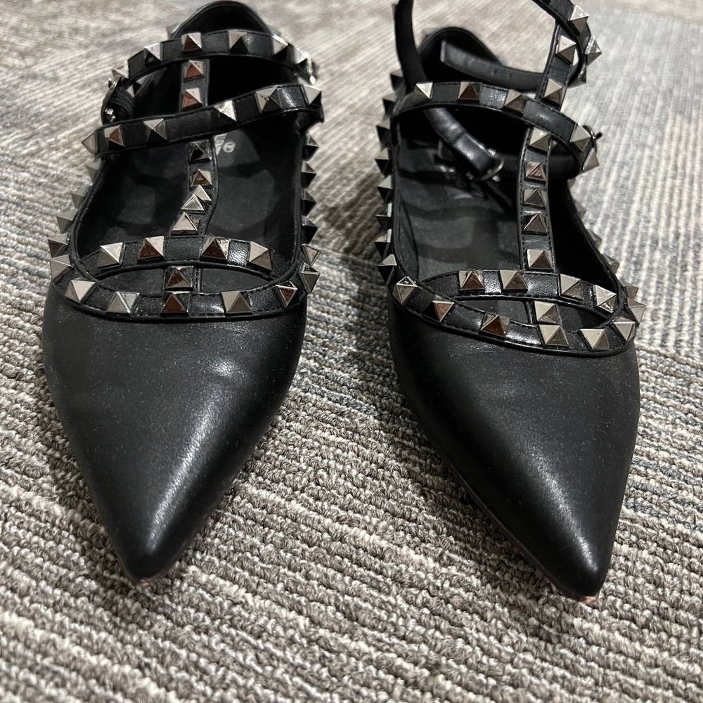 Valentino pointed toe stud flats
